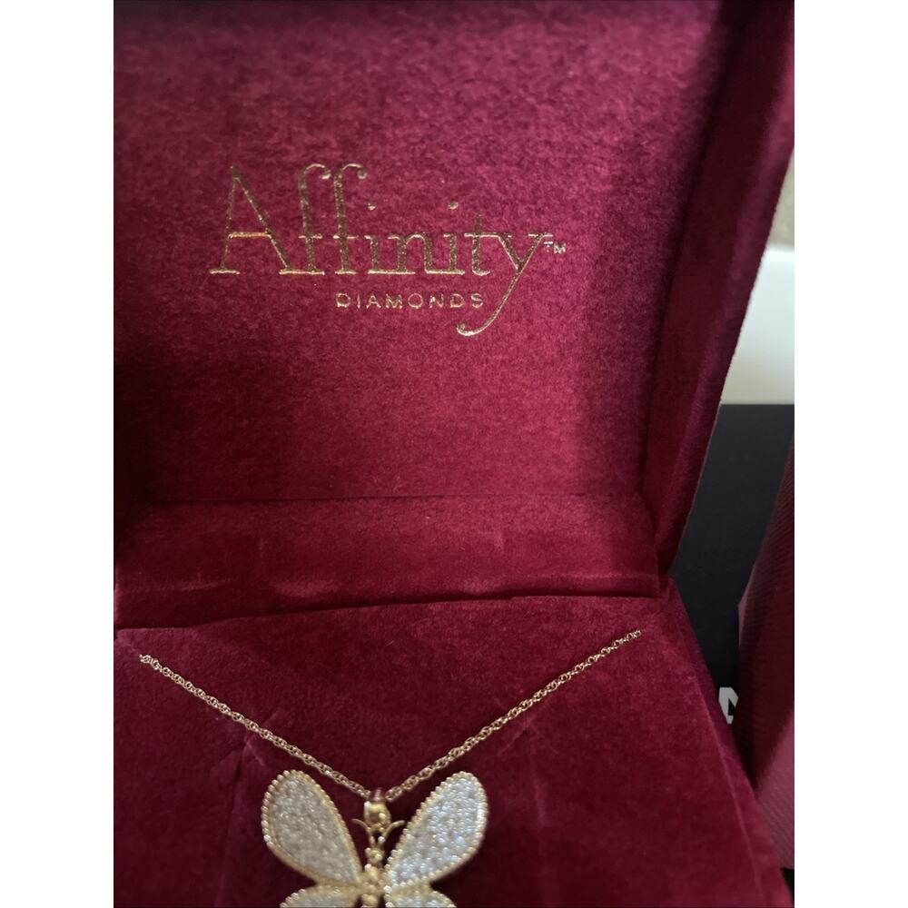 RARE Affinity Diamonds Jewelry 14K Gold Butterfly Necklace Pave Diamond Stunning - Picture 4 of 5